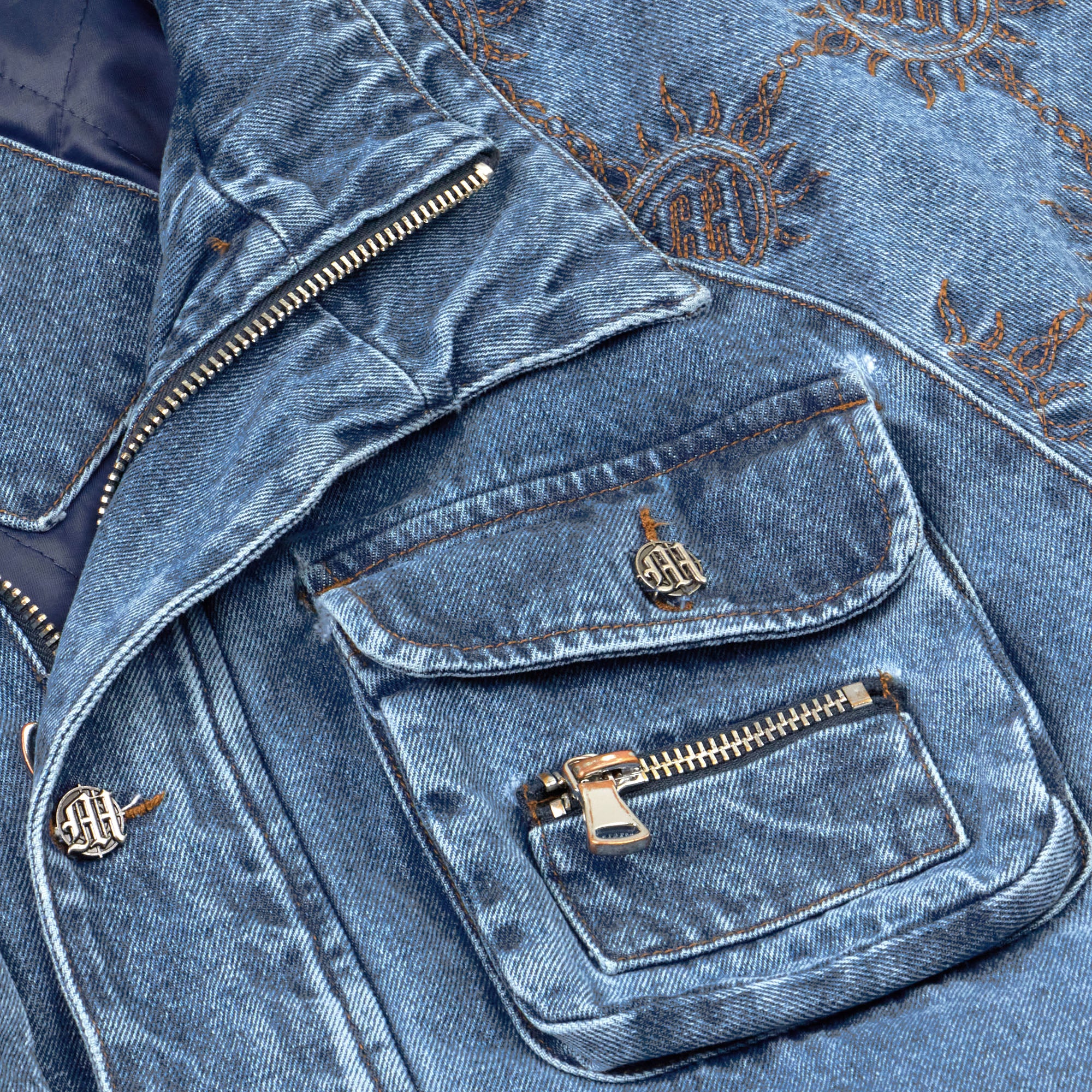 DOUBLE-COLLAR MONOGRAM QUILTED DENIM JACKET - Image 3