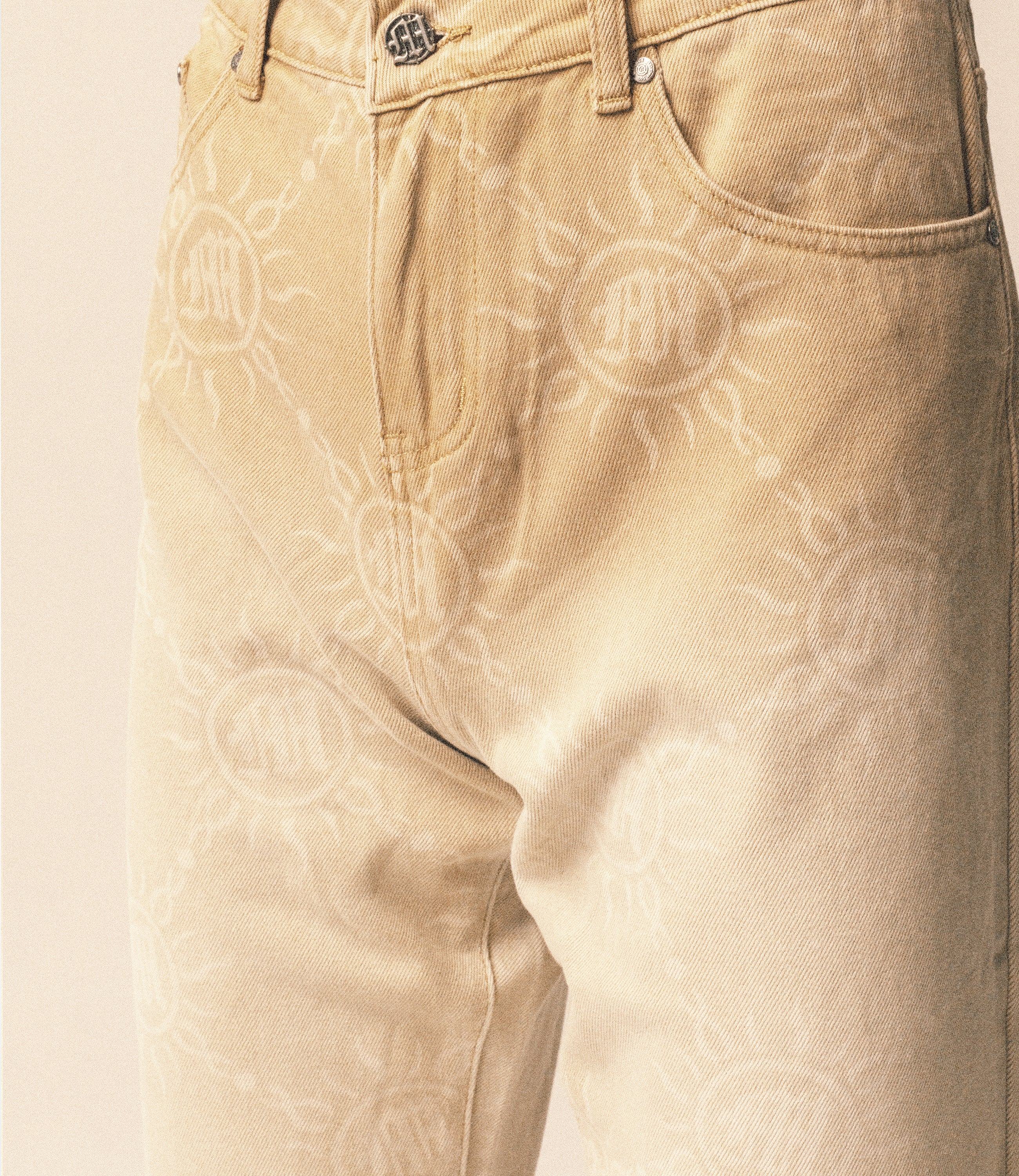 GRADIENT WASH MONOGRAM DENIM PANTS - Image 3