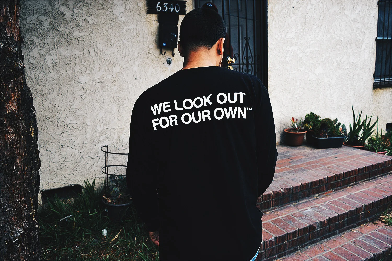 HOOD WATCH LONGSLEEVE - Image 3