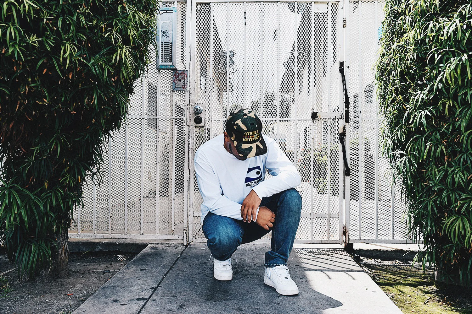 HOOD WATCH LONGSLEEVE - Image 6