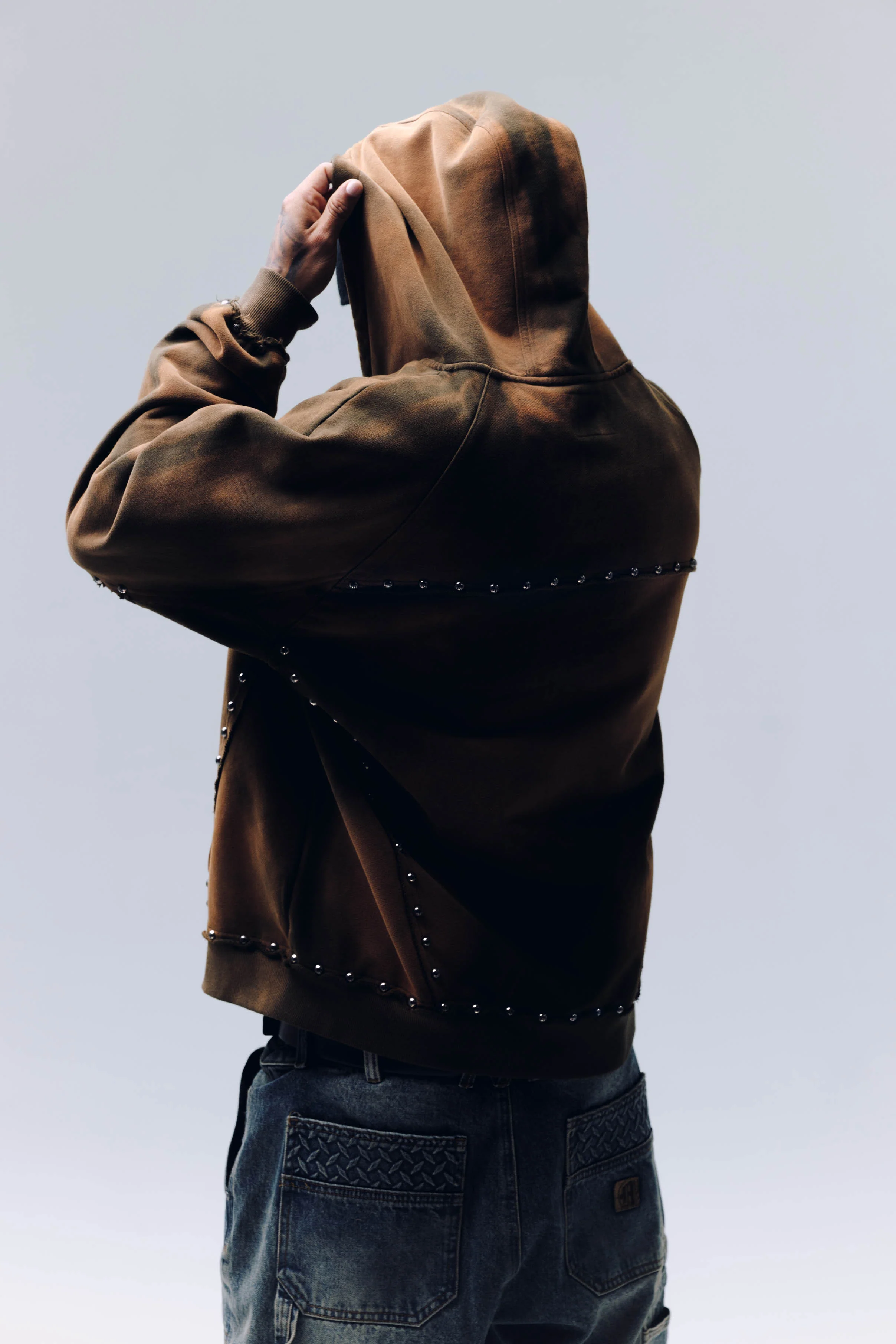 METAL RIVET ZIP-UP HOODIE - Image 6
