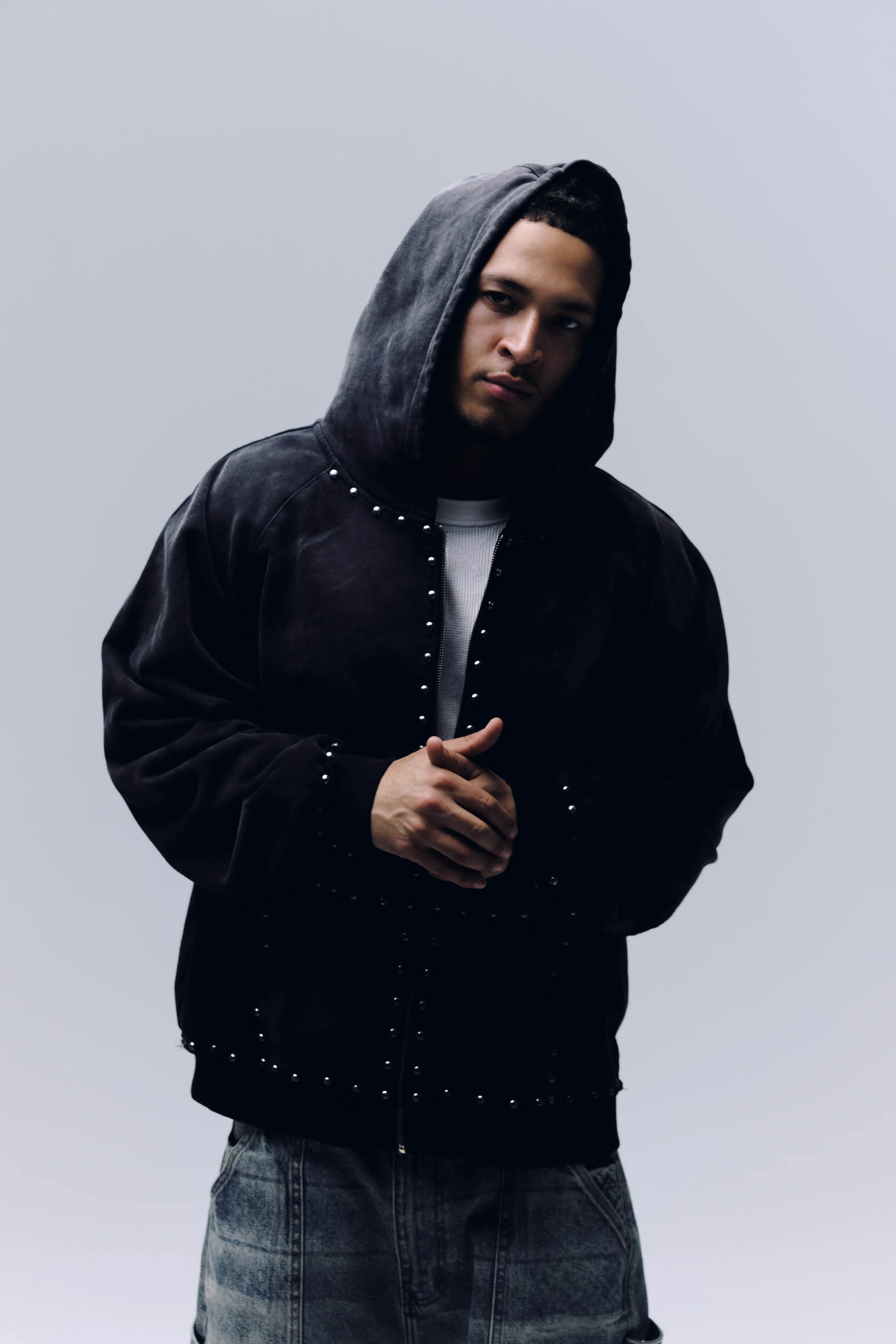 METAL RIVET ZIP-UP HOODIE - Image 4