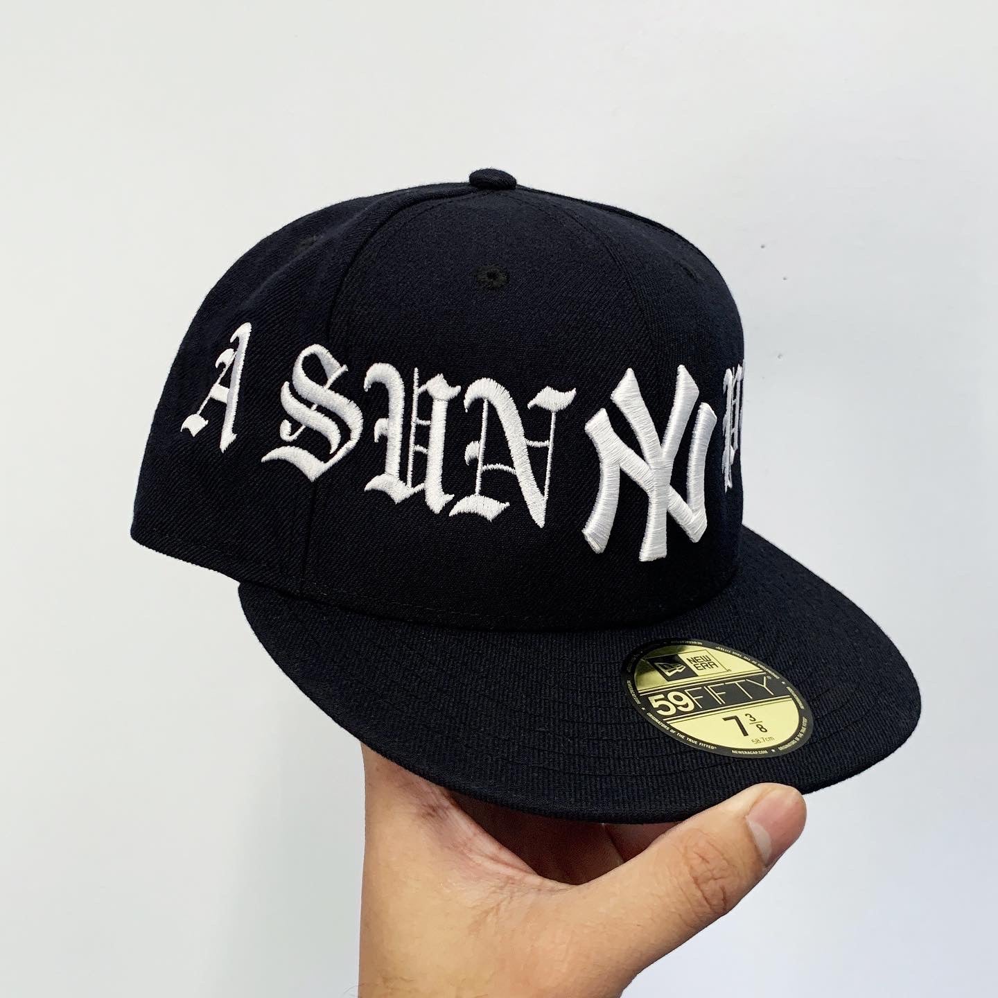 A SUNNY PLACE FOR SHADY PEOPLE FITTED CAP - Image 3
