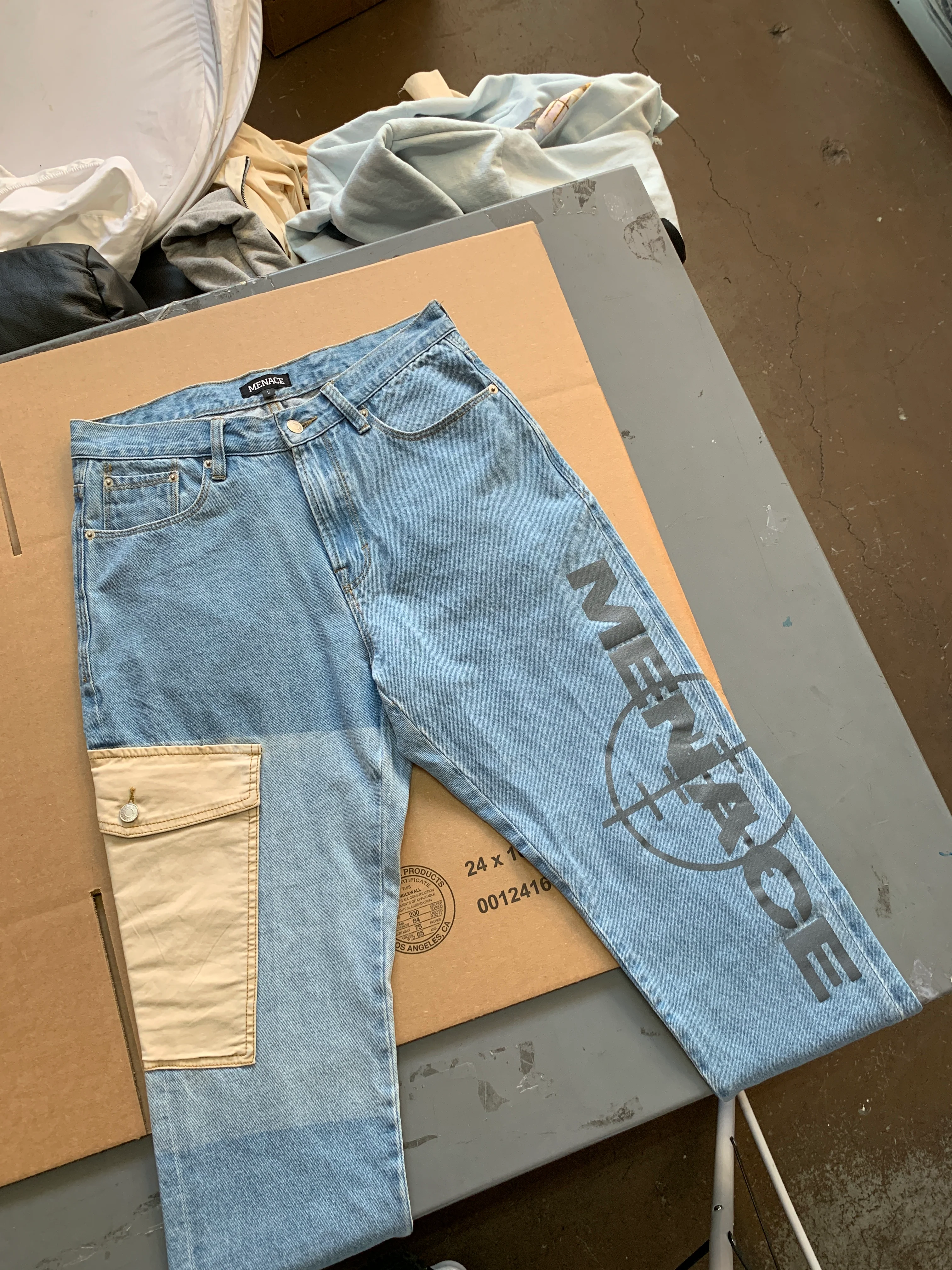 TARGET LOGO CARGO POCKET DENIM PANTS - Image 4