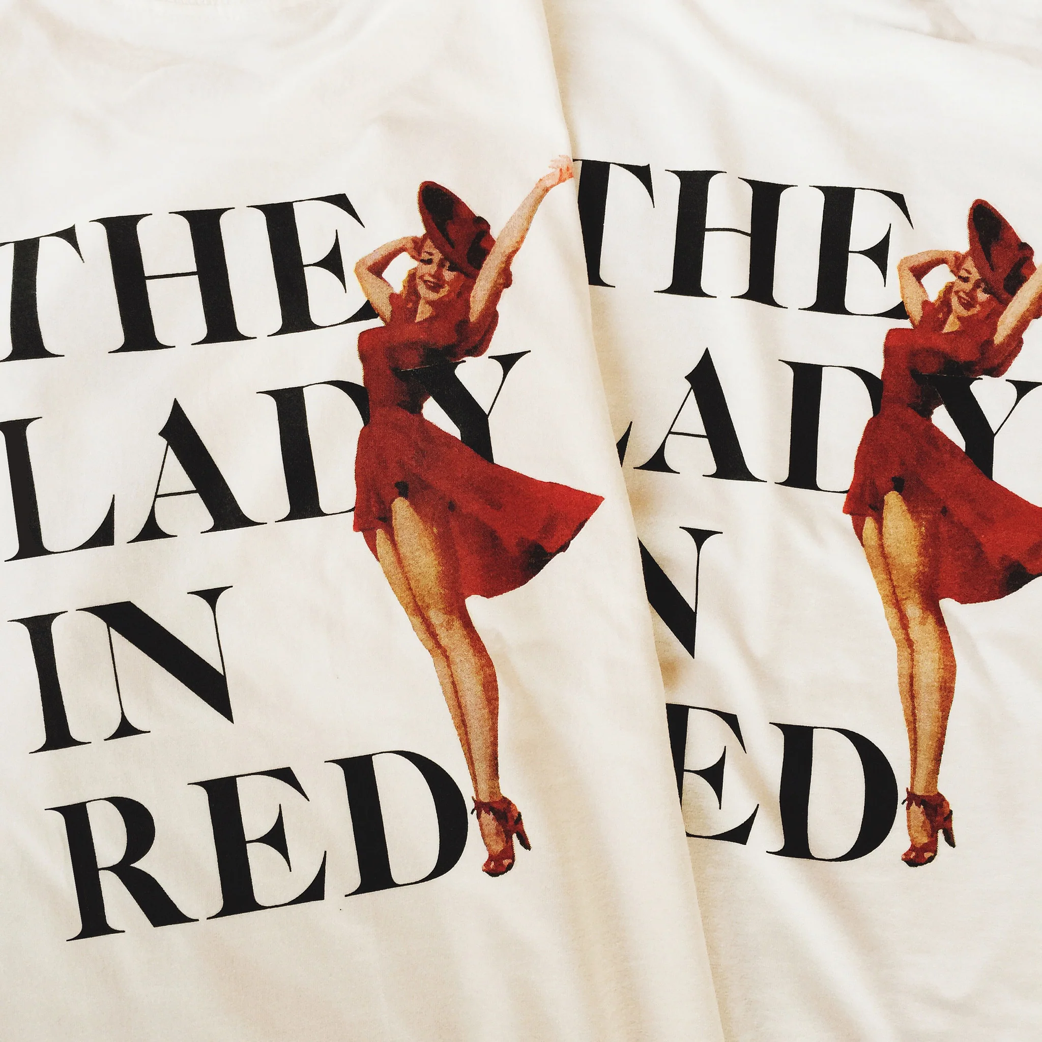 THE LADY IN RED T-SHIRT - Image 6