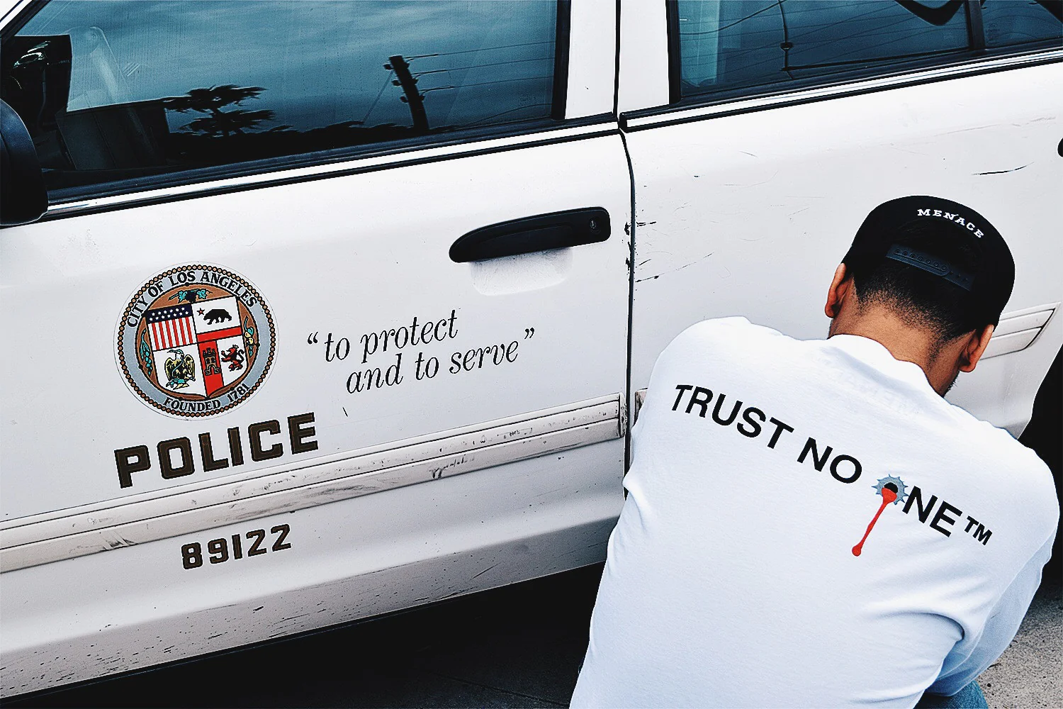 TRUST NO ONE LONGSLEEVE - Image 5