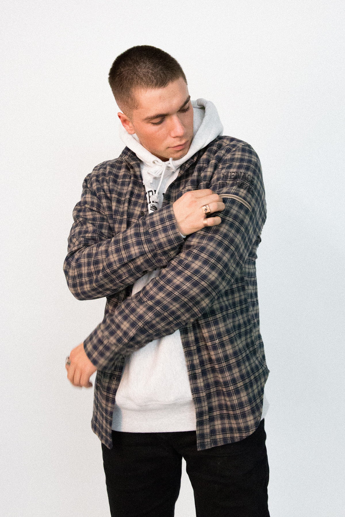 UTILITY FLANNEL BUTTON-UP SHIRT - Image 5
