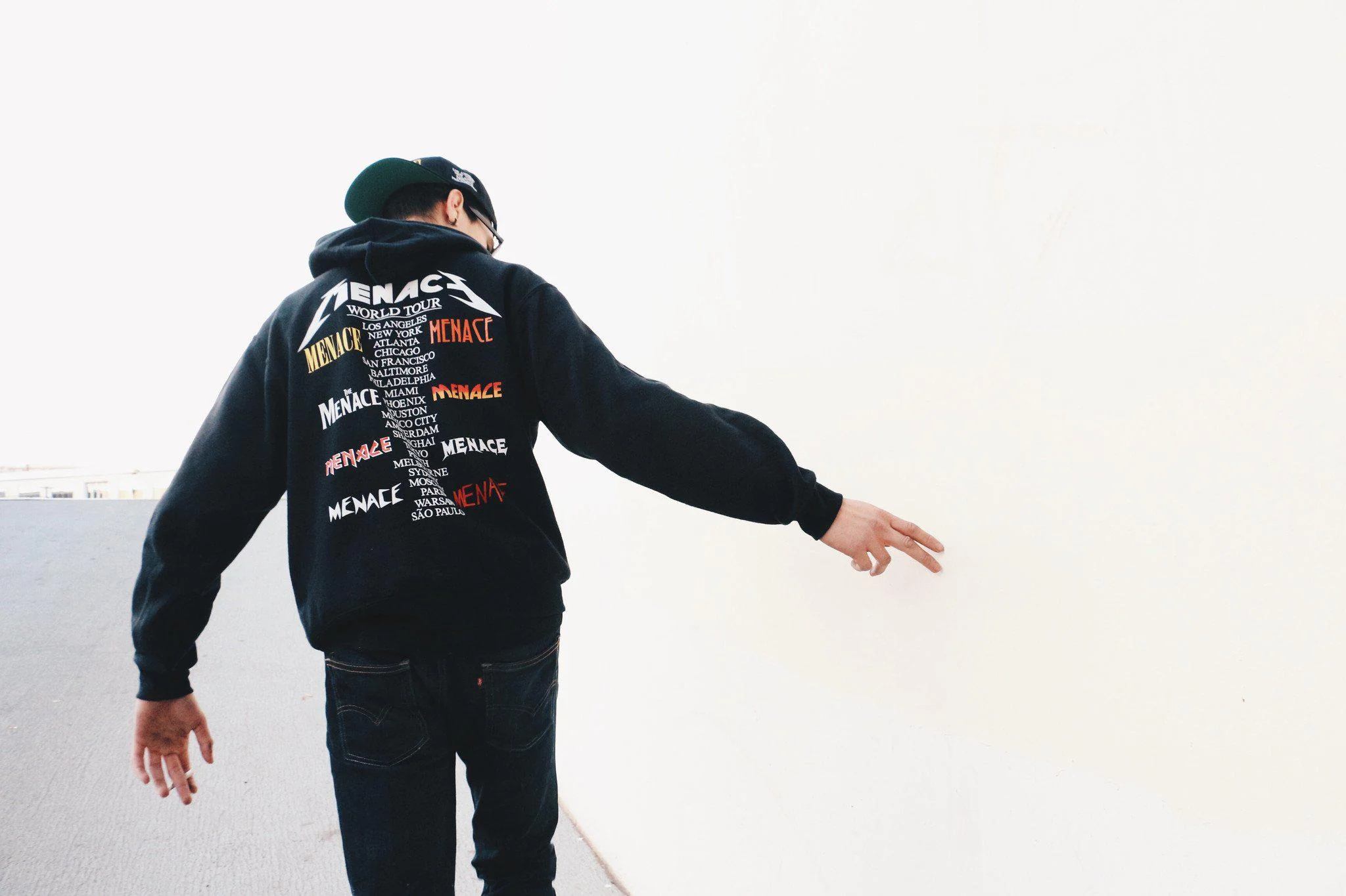 WORLD TOUR LONGSLEEVE - Image 4